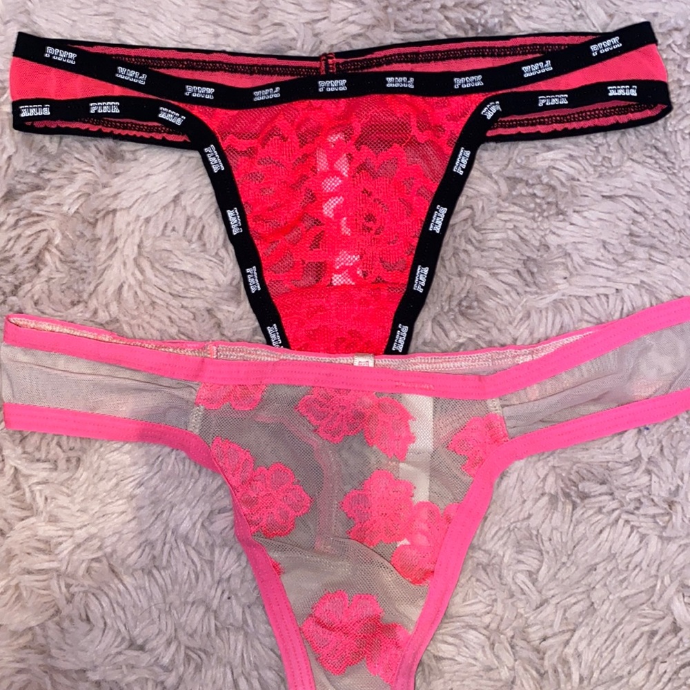 Just the pink one with flowers available!